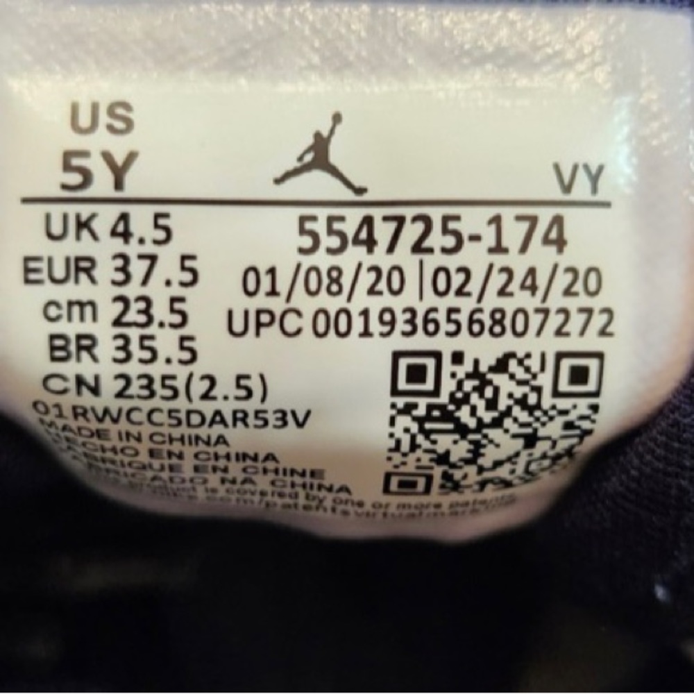 Jordan 1 Retro - Picture 9 of 12